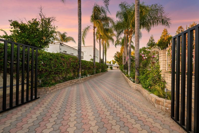 Driveway Gate Repair detail